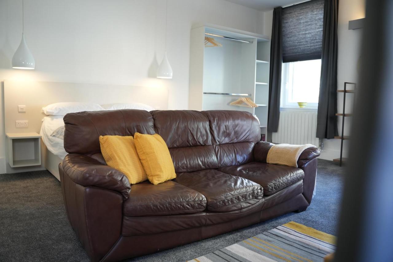 Gorgeous Comfortable Apartment On The High Street マーサー・ティドビル エクステリア 写真